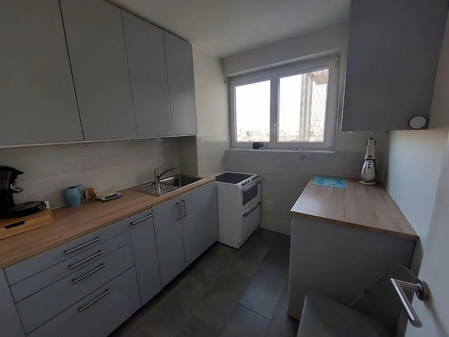 Apartment With Tour Eiffel View And Montmartre Paris